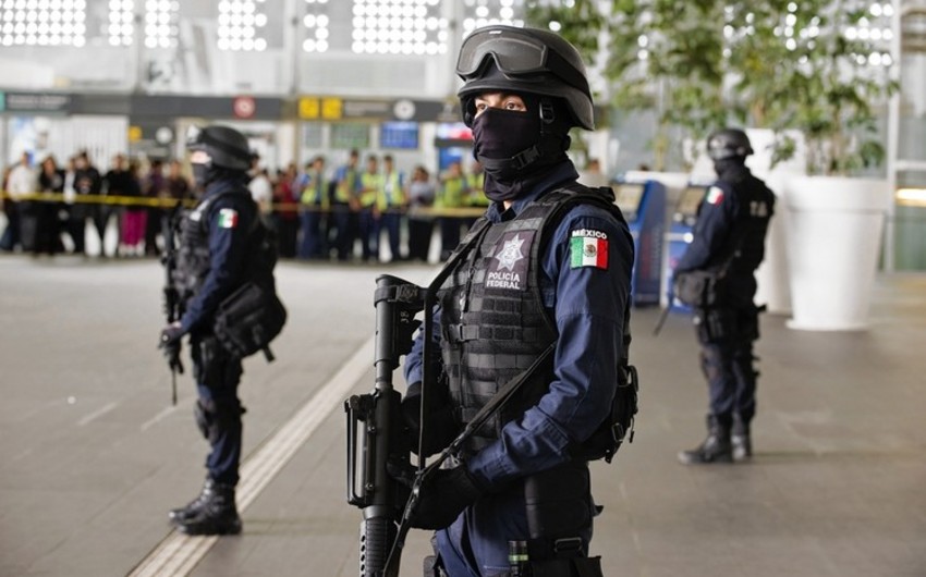 Mexiko hava limanında atışma olub, yaralananlar var
