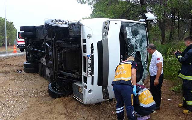 Rus turistlər Antalyada qəzaya düşdü