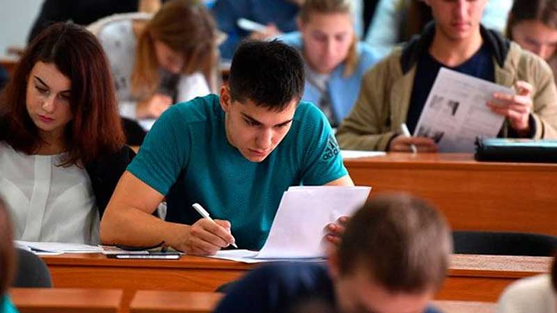 Daha iki universitetdə tələbələr koronavirusa yoluxdu, 14 qrup bağlandı