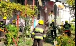 Qaxda yaşayış evi yanıb