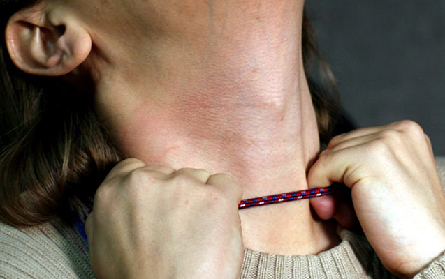 Qaradağda ər arvadını məftillə boğub öldürdü