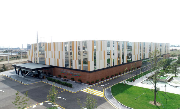 İlham Əliyev və Mehriban Əliyeva Milli Gimnastika Arenasının yeni məşq binasındakı şəraitlə tanış olublar