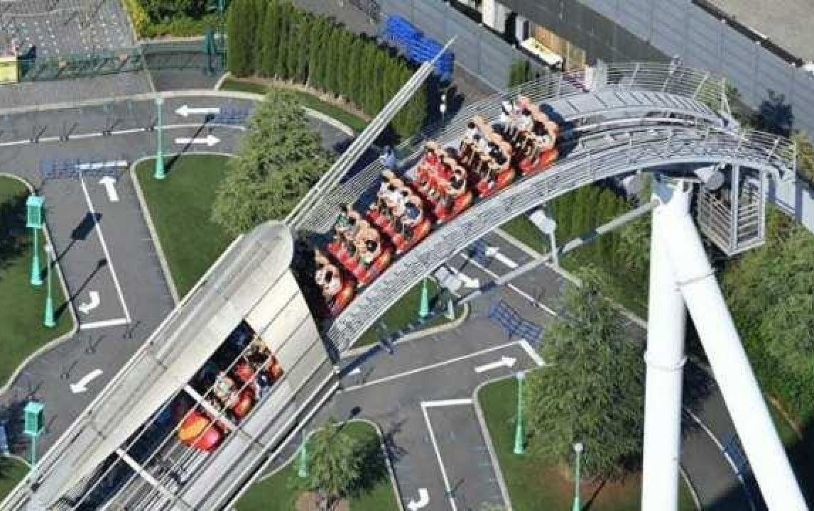 Elektrik kəsildi, insanlar atraksionda köməksiz qaldı - Video