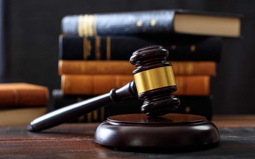 Bakıda ərini boğaraq qətlə yetirən şəxsin məhkəməsi başlayır