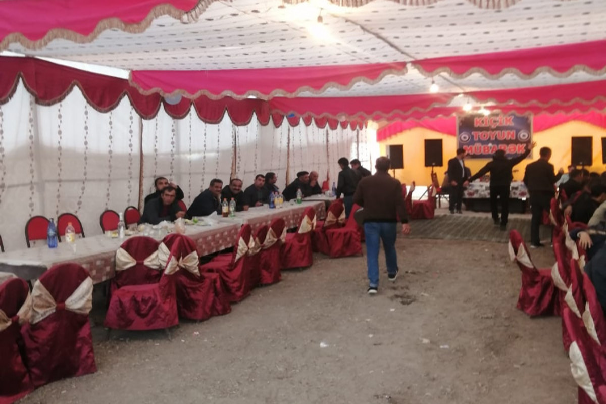 Yevlaxda karantin qaydalarının pozan toy sahibi cərimələnib