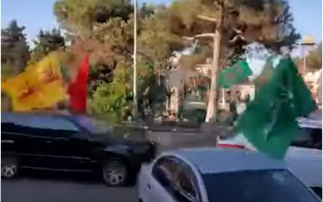 Dini bayraqlarla toy karvanı təşkil edənlər saxlanıldı - Video