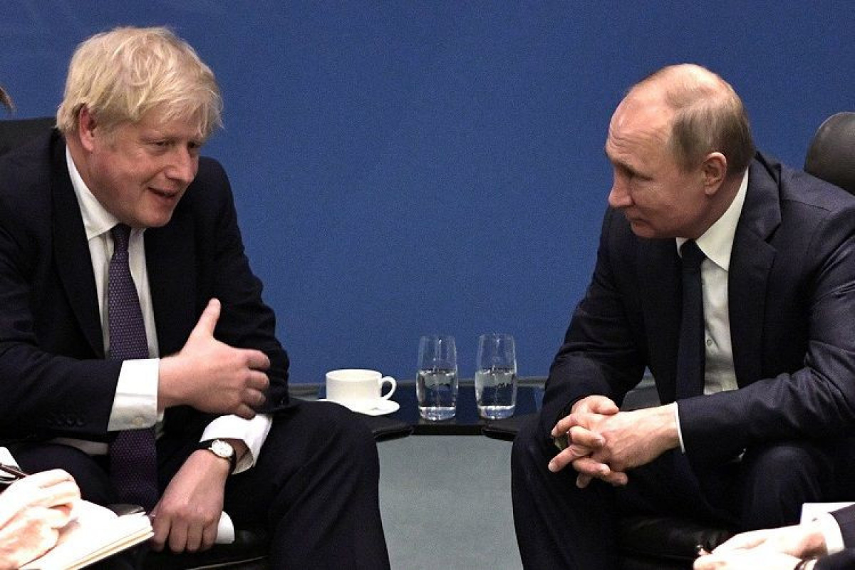 Boris Conson və Vladimir Putin arasında telefon danışığı olub