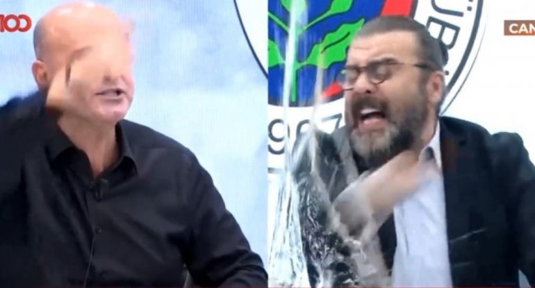 Şərhçilər canlı yayımda dalaşdı - VİDEO