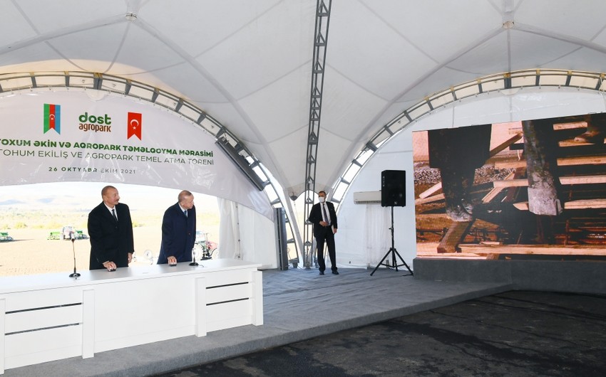 İlham Əliyev və Ərdoğan Zəngilanda “Ağıllı kənd” layihəsi çərçivəsində görülən işlərlə tanış olublar- YENİLƏNİB