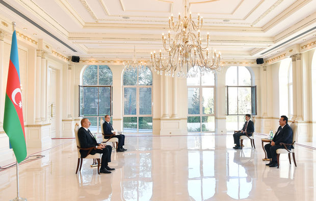Prezident rumıniyalı səfirlə görüşdü - YENİLƏNİB + FOTO