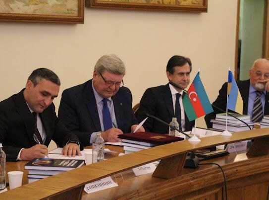 Mingəçevir Dövlət Universiteti Kiyev Milli İqtisadiyyat Universitetinin 115 illik yubileyində təmsil olunub