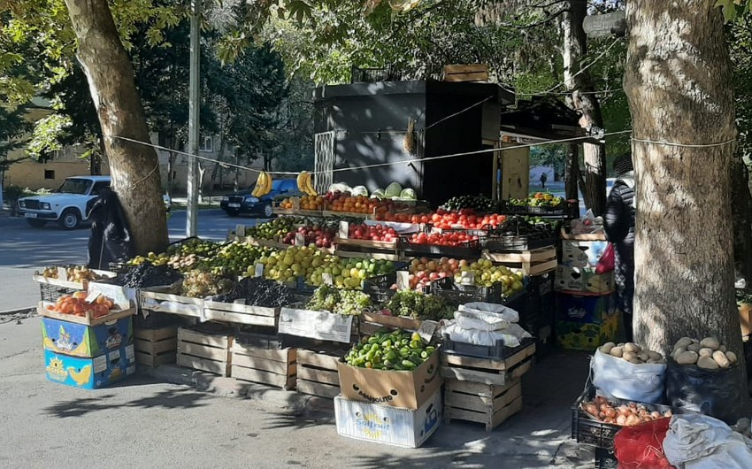 Mingəçevirdə qanunsuz küçə ticarəti ilə məşğul olanlar cərimələnib -FOTO