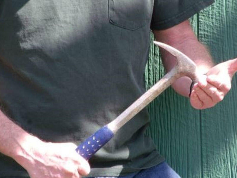 Bakıda dəhşətli hadisə - Çəkiclə arvadının başına dəfələrlə vuraraq...