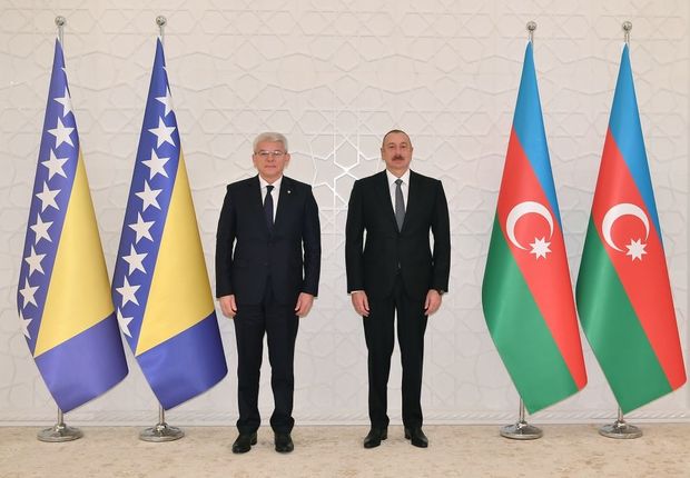 İlham Əliyev Bosniya və Herseqovinanın Rəyasət Heyətinin üzvü ilə görüşüb - FOTO/VİDEO