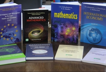 Kiyev Milli İqtisadiyyat Universiteti Mingəçevir Dövlət Universitetinə kitablar hədiyyə edib