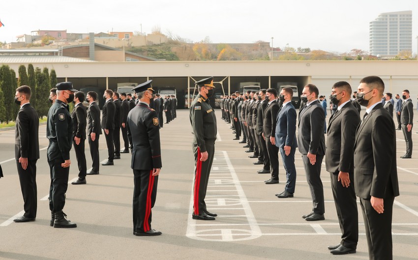 Vilayət Eyvazov sıra baxışı keçirib