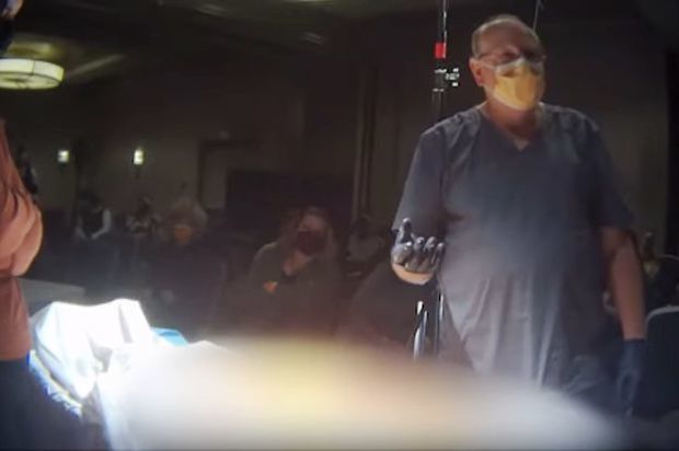 В США на шоу вскрыли тело ветерана Второй мировой войны: билет на мероприятие стоил 500 долларов - ФОТО