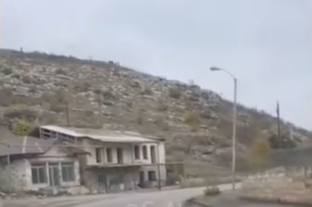Ermənilərin Ağdərəni boşaltmasının yeni görüntüləri - VİDEO