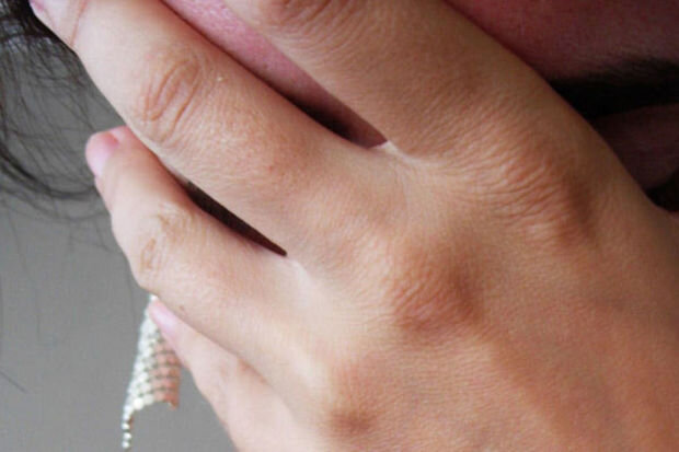 Sumqayıtda gənc qadının üzünə 