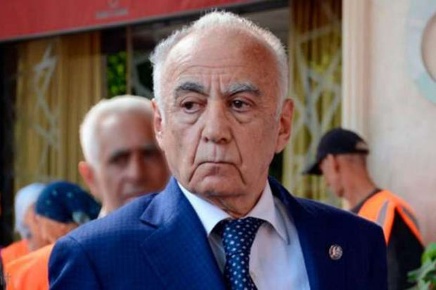 Hacıbala Abutalıbovun səhhətində problem yarandı: Almaniyaya aparıldı