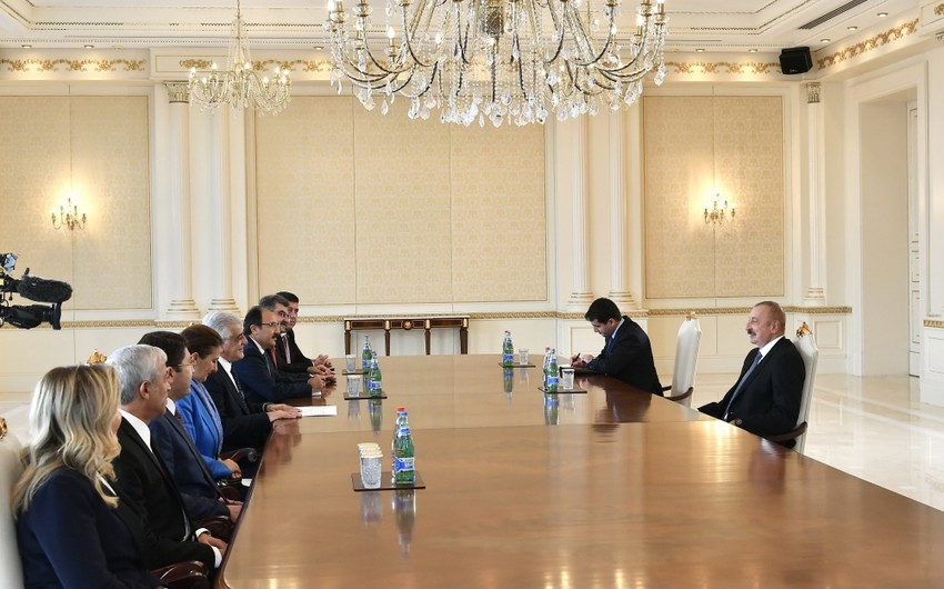 İlham Əliyev Türkiyə-Azərbaycan parlamentlərarası dostluq qrupunun nümayəndə heyətini qəbul edib