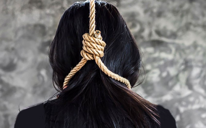 Xaçmazda iki azyaşlı övladı olan qadın intihar edib