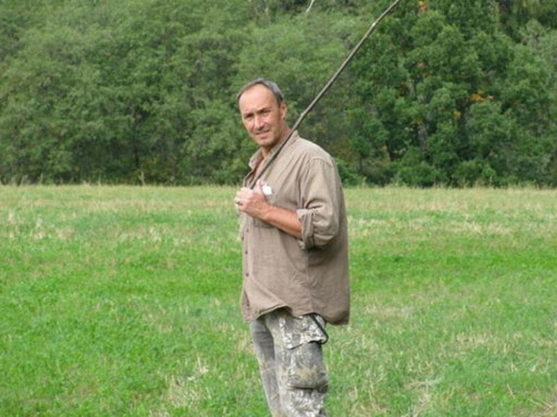 Məşhur vəkil qohumunu evə çağırdıqdan sonra intihar etdi - FOTO