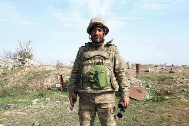 Yaralı ola-ola döyüşməyə davam edən şəhid leytenant Vüsal Məhərrəmov - VİDEO