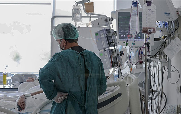 Türkiyədə son sutkada koronavirusdan ölənlərin sayı artdı