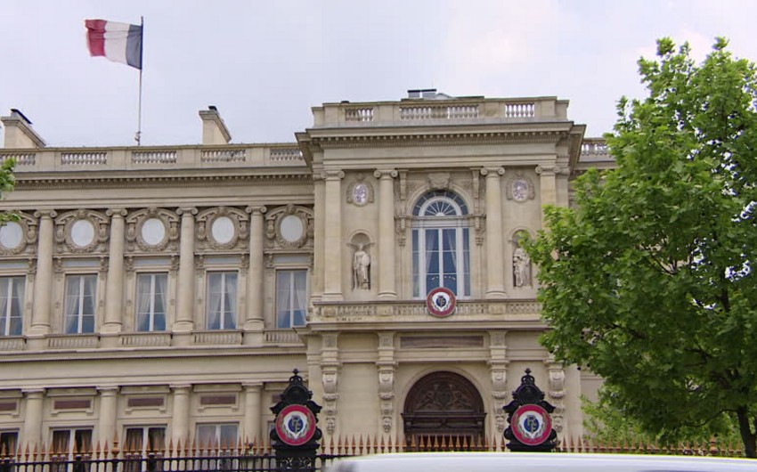 Fransanın xarici işlər naziri azərbaycanlı və erməni həmkarı ilə görüşüb