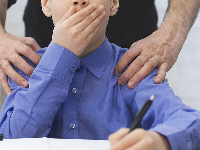 Uşaq kanalının prodüsseri pedofil çıxdı - 14 yaşlı oğlanları...