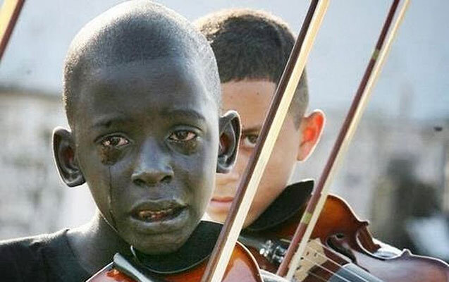 Müəllimi üçün axıtdığı göz yaşları ilə məşhurlaşan 