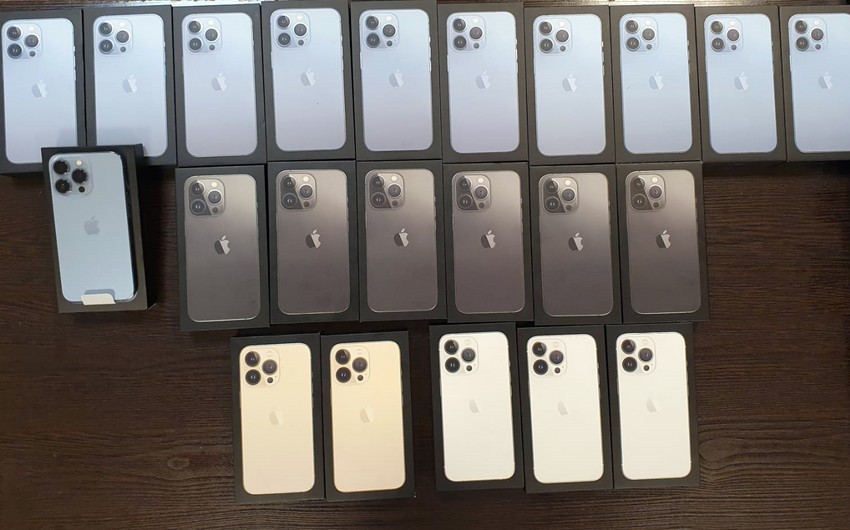 Azərbaycan gömrükçüləri 22 ədəd mobil telefon müsadirə edib