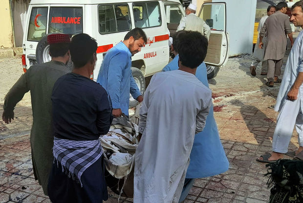 Десятки людей погибли и ранены при взрыве в мечети на востоке Афганистана