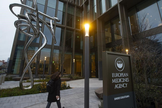 Еврокомиссия одобрила два препарата для лечения COVID-19