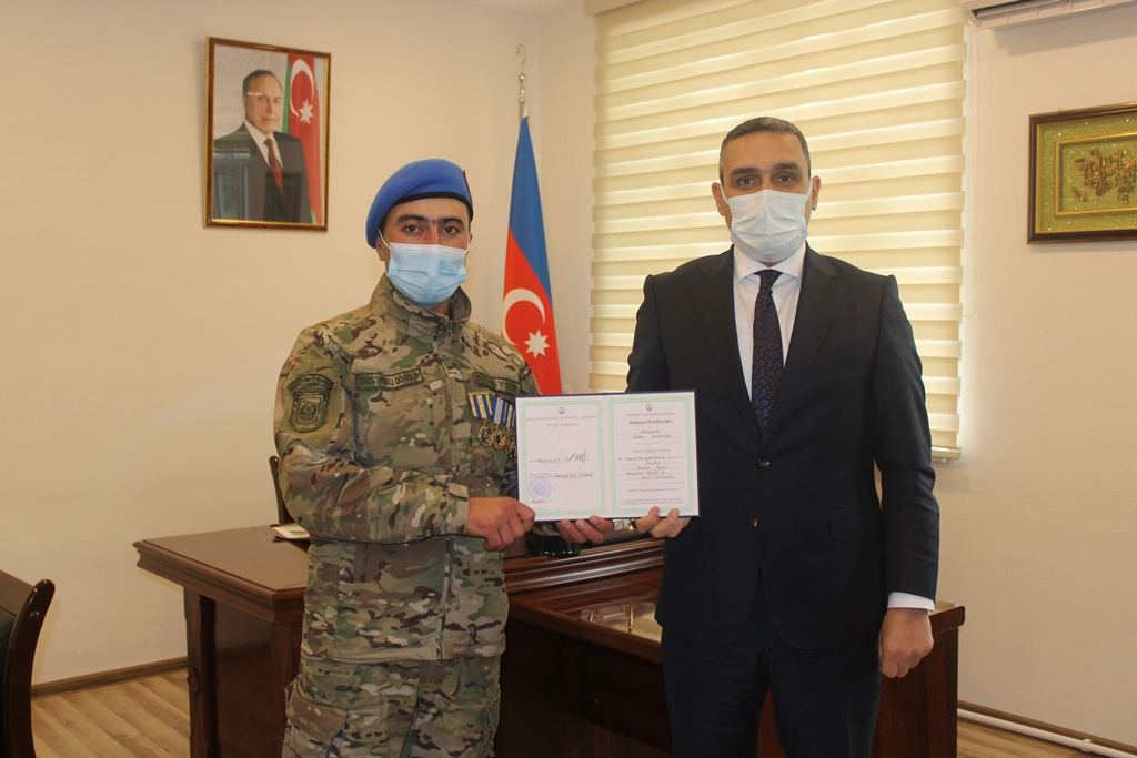MDU-nun Vətən müharibəsi iştirakçısı olan məzununa bakalavr diplomu təqdim edilib - FOTO