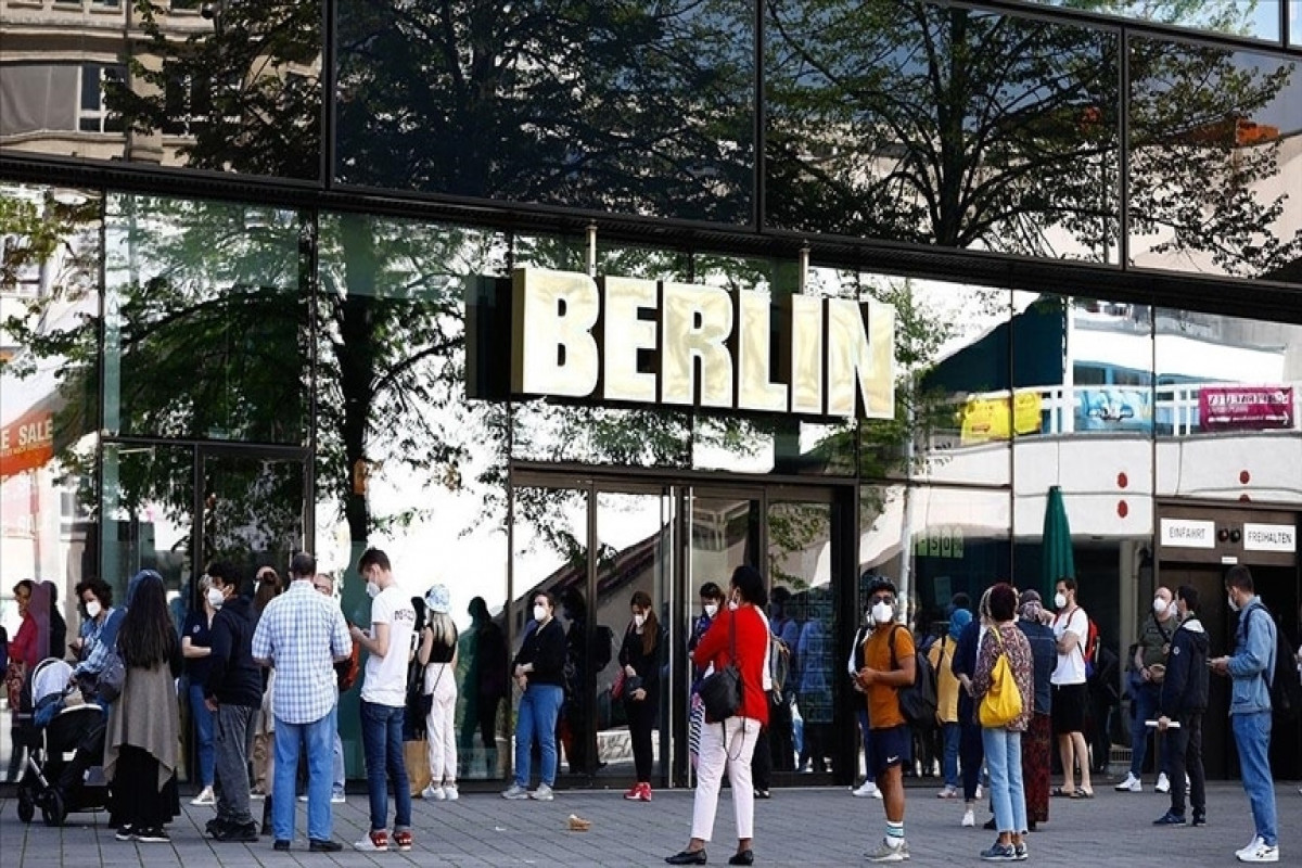 Almaniyada koronavirusa yoluxma hallarının sayı 5 milyonu ötüb