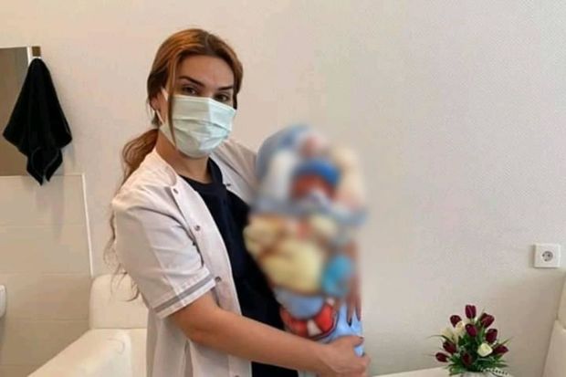 В Баку в больнице скончалась беременная женщина, ее родственники избили гинеколога