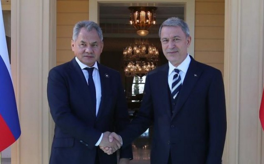 Hulusi Akarla Sergey Şoyqu arasında telefon danışğı olub