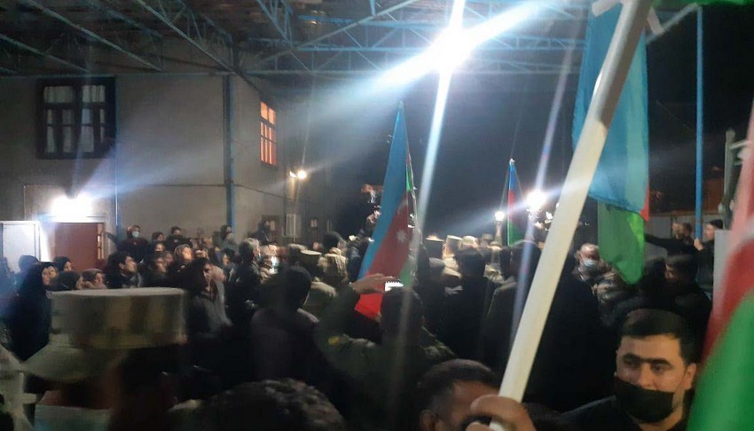 Ermənistanın təxribatı nəticəsində şəhid olan Elçin Ağayevlə vida mərasimi keçirilir