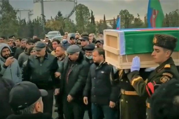 Şəhid leytenant Naxçıvanda dəfn edildi - YENİLƏNİB + VİDEO