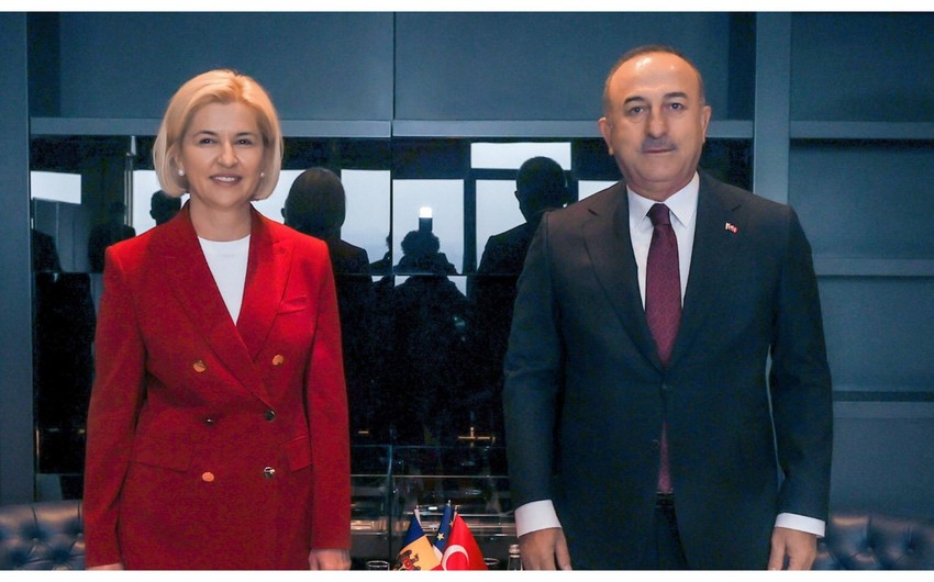 Mövlud Çavuşoğlu Moldovada Qaqauz Muxtar Yerinin başçısı ilə görüşüb