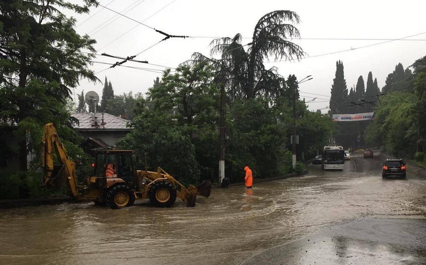 Kanadanın qərbində güclü leysan yağışları səbəbindən fövqəladə vəziyyət elan olunub
