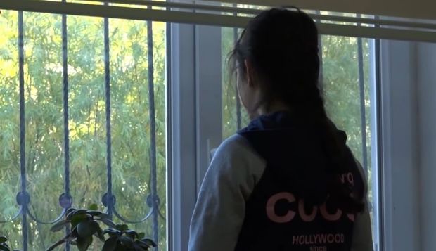 Narkoman anasından bezib polisə şikayət edən 10 yaşlı qızın son durumu AÇIQLANDI