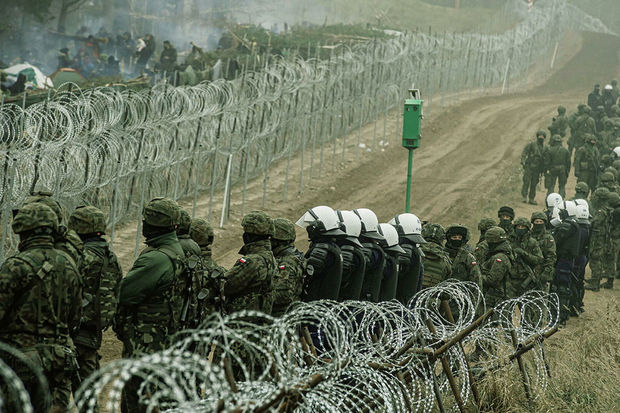 Lukaşenko Polşa hərbçilərinin dövlət sərhədini pozduğunu açıqladı