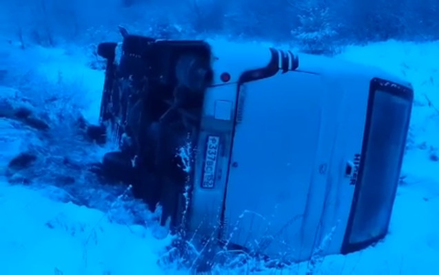 Rusiyada avtobus aşdı, xəsarət alanlar var - Video