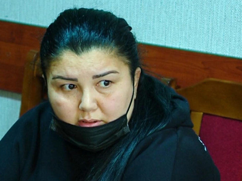 Qadından 50 min manatlıq DƏLƏDUZLUQ: 15 nəfəri BELƏ ALDATDI - FOTO