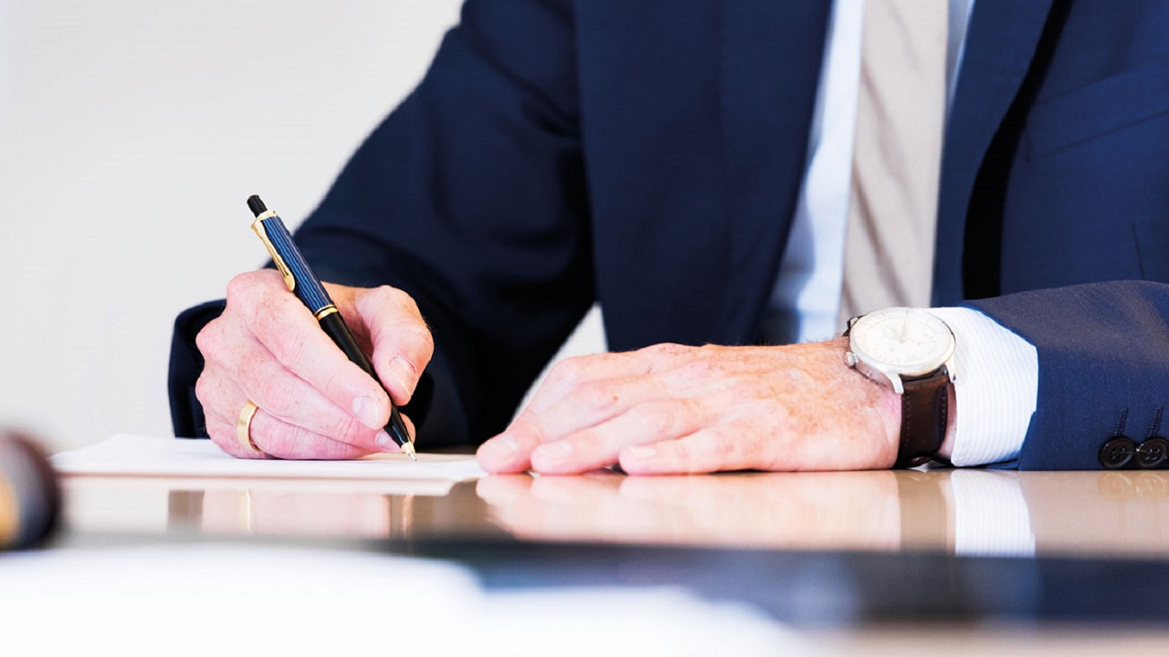 İcra başçısı özünə yeni qadın müavin təyin etdi - FOTO