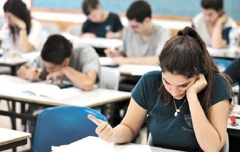 Ali məktəblərə qəbul proqramında dəyişiklik edildi - RƏSMİ