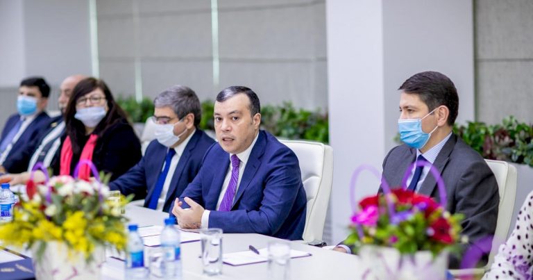 NAZİRLİK MİLYONLAR ÖDƏYƏRƏK “MƏSLƏHƏT” ALIR! – Yeznə-qayın işbirliyi dövlətə neçəyə başa gəlir?